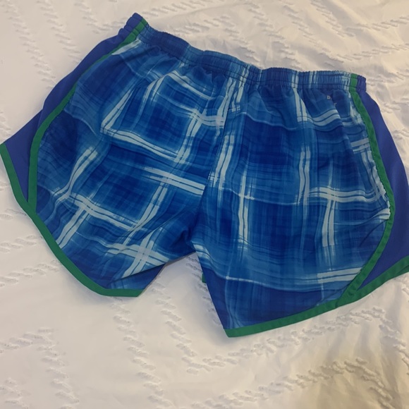 Nike Tempo Shorts - Picture 2 of 3